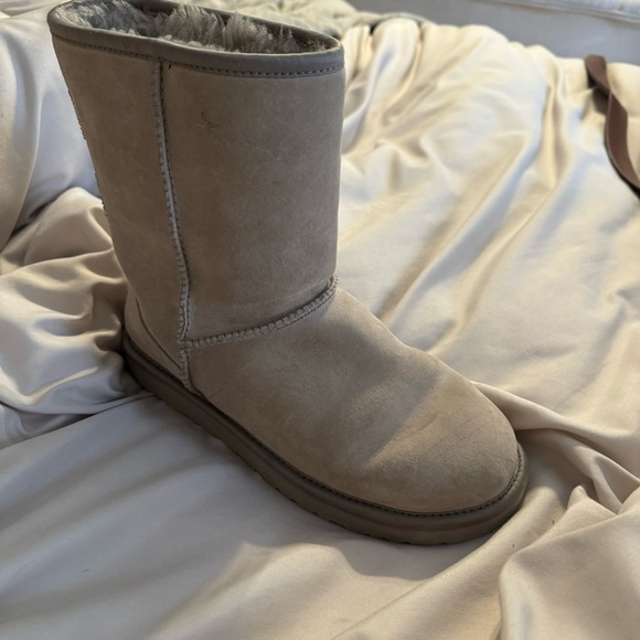 Like New, Rhinestone Bow Uggs - Picture 4 of 5